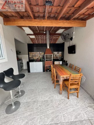Imagem CASA RESIDENCIAL em PRAIA GRANDE - SP, MARACANÃ