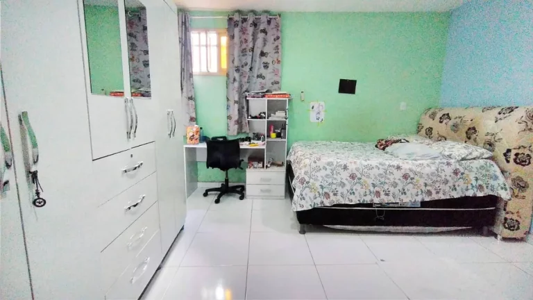 Imagem Casa no Getúlio Vargas - 2/4, Suíte, 2Wc, 145m², 2 Vagas - Confira!
