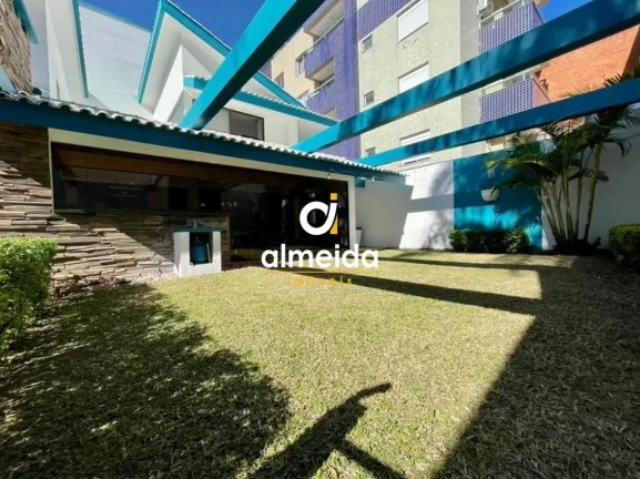 Imagem EXCELENTE CASA EM BAIRRO NOBRE