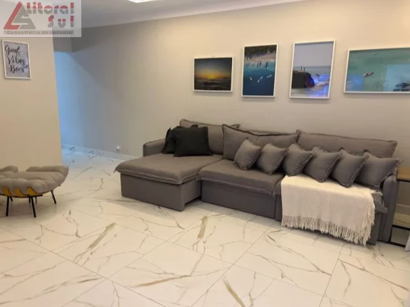 Imagem Casa à venda em Praia Grande-SP, bairro Tupi, 3 quartos, 3 suítes, 1 sala, 3 banheiros, 4 vagas, 230m².