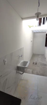 Imagem Casa Duplex em via Pública à venda na Coroa do Meio, próximo à Orla em Aracaju, Sergipe/SE.