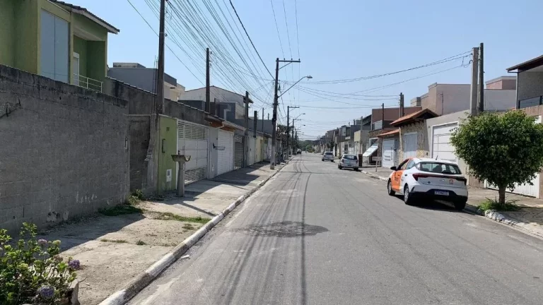 Imagem Terreno à venda, 175 m² por R$ 200.000,00 - Jardim Quaresmeira II - Suzano/SP