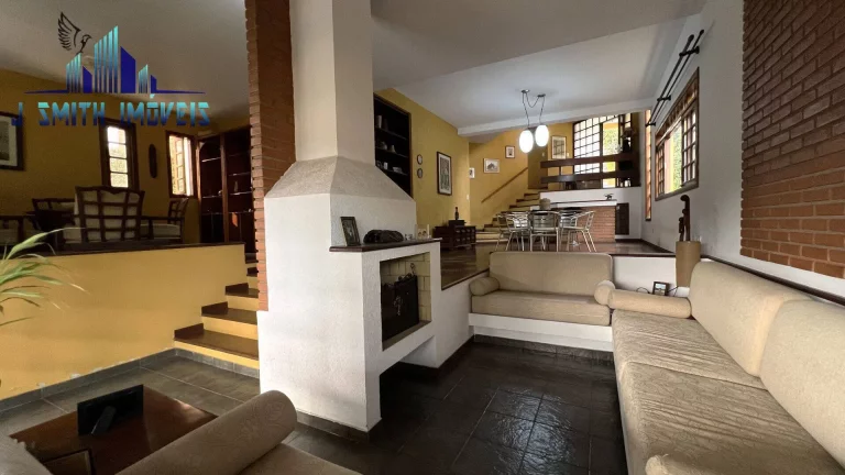 Imagem CASA 324m² NA GRANJA VIANA. ABAIXO DO CUSTO PRA REFORMAR - OPORTUNIDADE!!