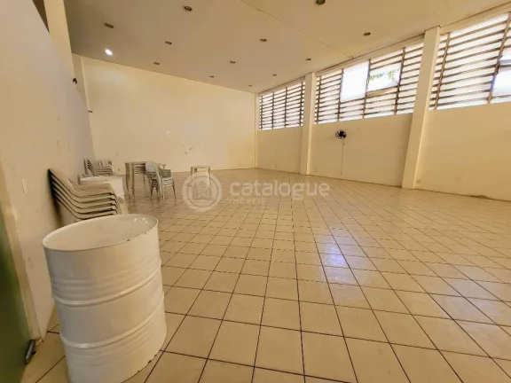Imagem Aluguel de apartamento mobiliada com 3 quartos sendo 1 suíte, banheiro social, sala para 2 ambts, 2 vagas de garagem cond. club OBS; SÓ DISPONIVEL DIA 18/05