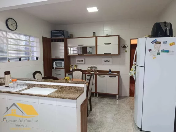 Imagem Vendo Casa Térrea no Perissê com 3 Quartos e Área Gourmet