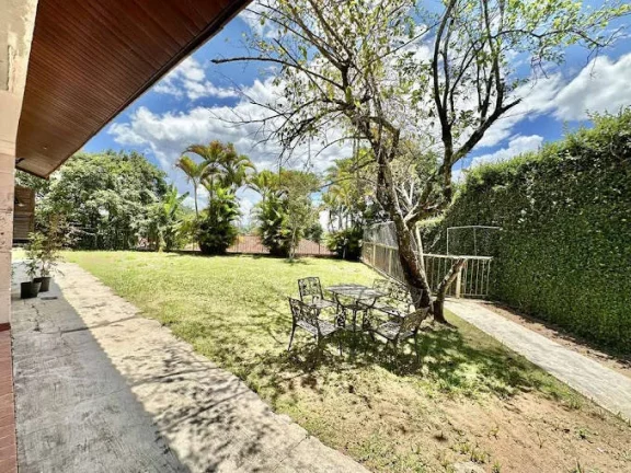 Imagem Cond. Vila Velha - Casa 80% TÉRREA, 3 suítes, lote 1.5 46m² plano!