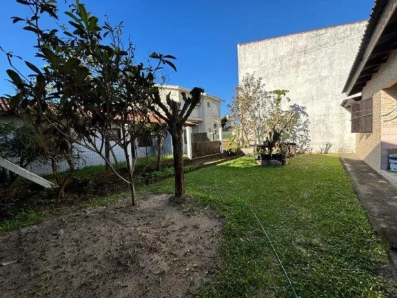 Imagem Casa 2 Dormitórios - Bairro Marambaia