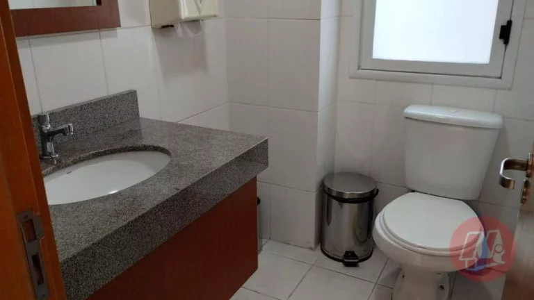 Imagem Sala comercial com 39 m² e vaga na avenida Carlos Gomes.