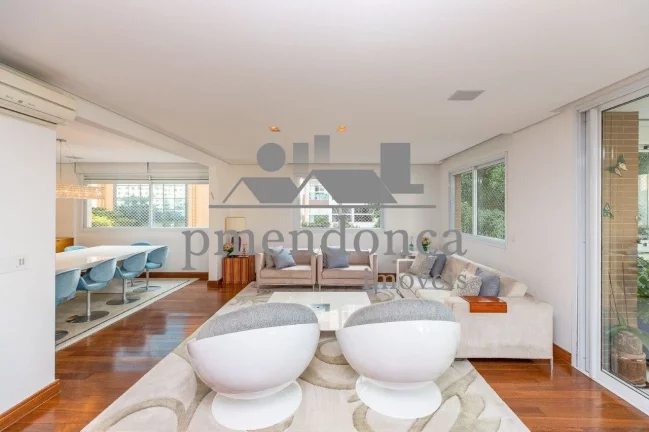 Imagem Apartamento com 257m² em Perdizes, 4 suI­tes e 5 vagas.