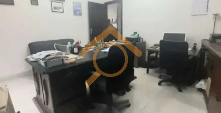 Imagem Sala Comercial de 65m² no Centro de Santos-SP: Venda ou Locação em Condomínio de Destaque