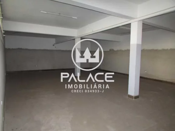 Imagem Barracão com 261m² , sendo 250m² de vão livre, com copa e 02 banheiros, copa, 03 vagas de recuo,...