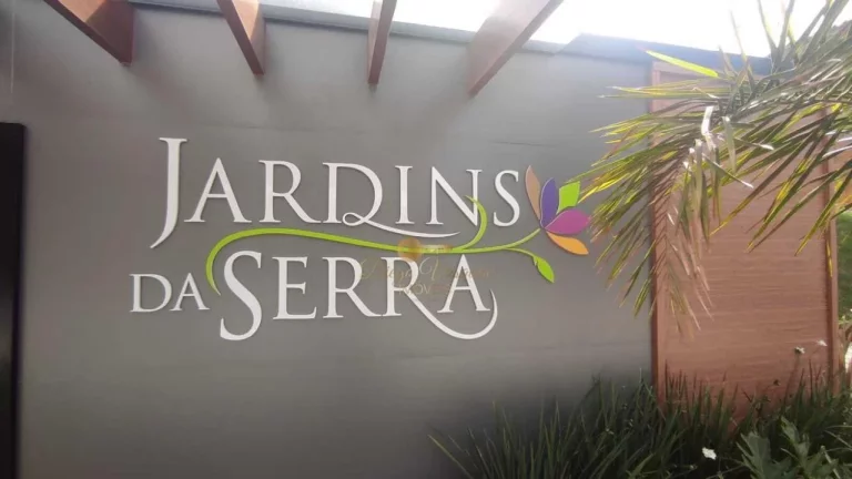 Imagem Terreno em Condomínio para Venda em Teresópolis / RJ no bairro Ermitage