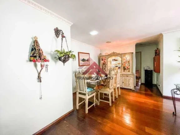 Imagem Apartamento com 3 dormitórios à venda, 110 m² por R$ 980.000,00 - Icaraí - Niterói/RJ
