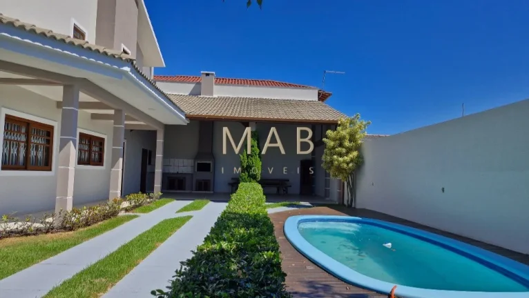 Imagem Imperdível: Casa à venda em Florianópolis-SC, Ingleses! 4 quartos, 1 suíte, 2 salas, 3 banheiros, 3 vagas, 240m².