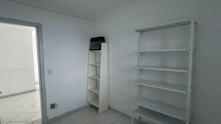 Imagem Apartamento Térreo à Venda com 3 Dormitórios em Canasvieiras – Florianópoli