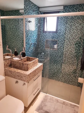 Imagem Excelente oportunidade: Apartamento atualizado com vista no Guarujá-SP, bairro Pitangueiras, 1 quarto, 2 salas, 1 banheiro, 2 vagas de garagem, 65m².