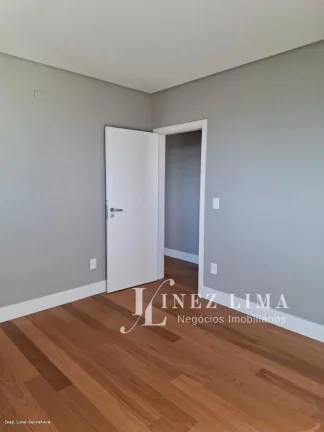 Apartamento 3 Quartos para Venda em Itapema, Meia Praia, 3 dormitórios, 3 suítes, 4 banheiros, 2 vagas