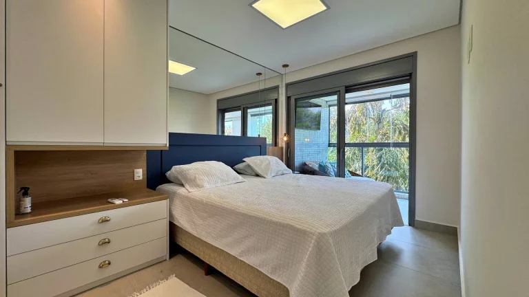 Imagem Apartamento com 2 dormitórios à venda, 87 m por R$ 2.950.000,00 - Riviera