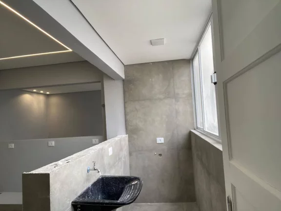 Imagem Excelente apartamento todo reformado de 2 dormitórios -Boqueirão!