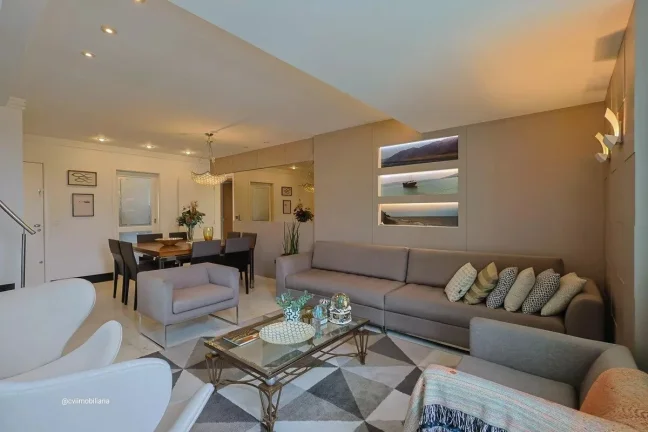 Imagem Localizado no bairro Cidade Nova, este apartamento oferece uma área de 240 metros quadrados, propor...
