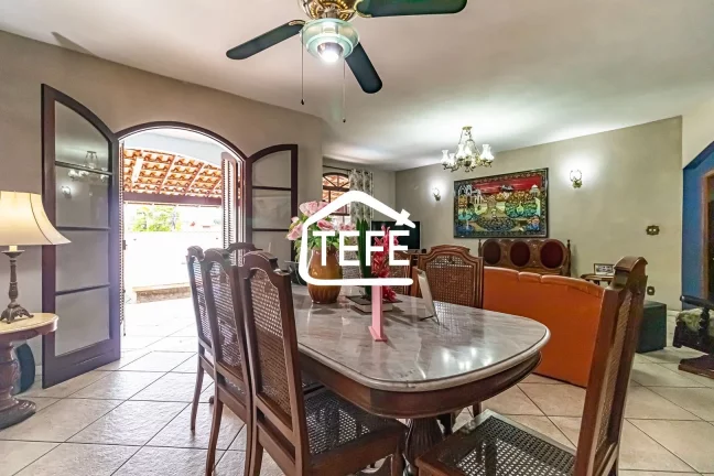 Imagem Casa com INFRA COMPLETA - 5 DORMITÓRIOS - À venda por R$ 1.270.000,00 - BOSQUE DOS ESQUILOS - Anil, RJ