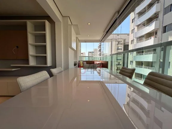 Imagem Apartamento à Venda no Brooklin: 65m², 2 Quartos, Mobiliado e Moderno