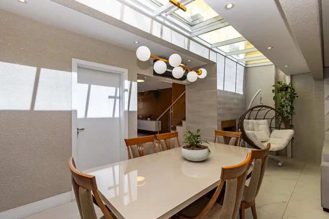 Sobrado 3 quartos no Fazendinha em frente Parque Mairi