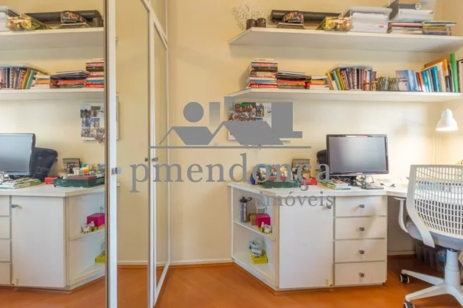 Imagem Apartamento na Vila Madalena com 3 quartos ( 1 suíte ) e 2 vagas, 102m²