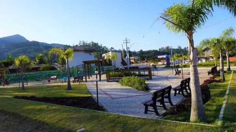 Imagem Terreno com 200m² no Bairro Sertão do Trombudo na Cidade de Itapema/SC