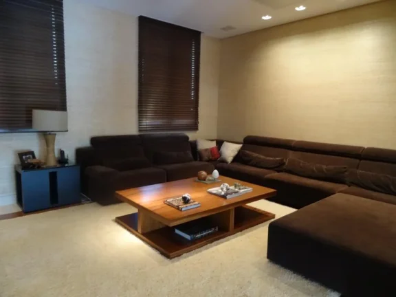 Imagem Casa no Res. Alpha 10 - 1.100m² Mobiliada