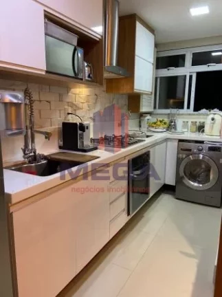 Imagem Vendo apartamento 60m2, 2 quartos, sendo 1 suíte, móveis em laca fosca, todo com móveis sob medid...