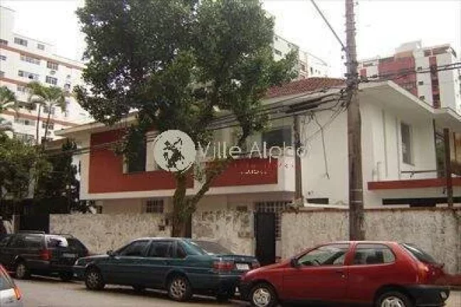 Imagem SOBRADO DE ESQUINA DISPONÍVEL PARA LOCAÇÃO NO GONZAGA EM SANTOS.
