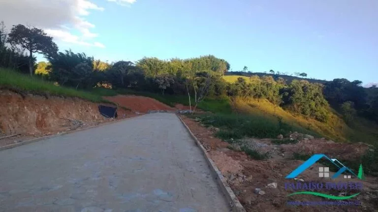 Imagem Seu Novo Lar em Paraisópolis: Pagamento Facilitado e Vista Panorâmica!
