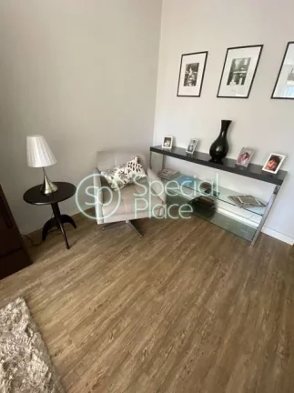 Imagem Apartamento em Moema com 135m². São 03 dormitórios, sendo 01 suíte e 01 vaga. Bem localizado, pr...