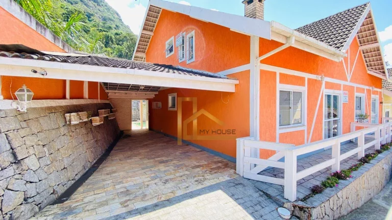 Casa com 3 quartos sendo 1 suíte no térreo à venda, 120 m² por R$ 670.000 - Granja Guarani - Teresópolis/Rio de Janeiro