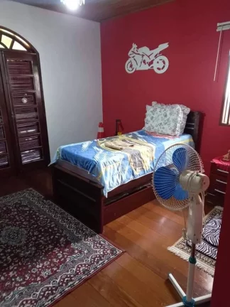 Imagem LINDA CASA COM 3 QUARTOS, SAUNA, PISCINA. NOVA FRIBURGO.