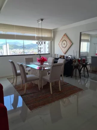 Imagem Cobertura com 3 suítes à venda no Centro de Balneário Camboriú/SC