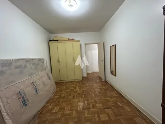 Imagem Sobreposta Térrea com 03 dormitórios sendo 01 suíte em Santos
