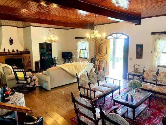 Imagem Casa em Condomínio Fechado à Venda em Campos do Jordão | Terreno de 2.500m2 e Lazer Completo