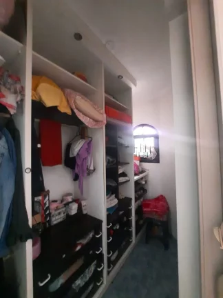 Imagem Sobrado à venda em Santo André-SP, bairro Jardim Las Vegas, 3 quartos, 1 suíte, 3 banheiros, 2 vagas de garagem, 185m².