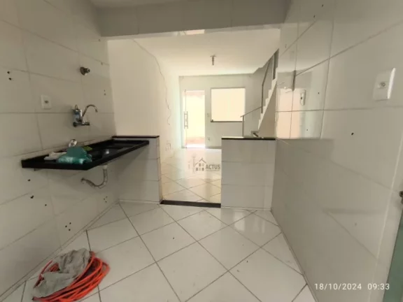 Imagem Casa de Condomínio com 2 Quartos à Venda, 55 m² em São Pedro - Ibirité