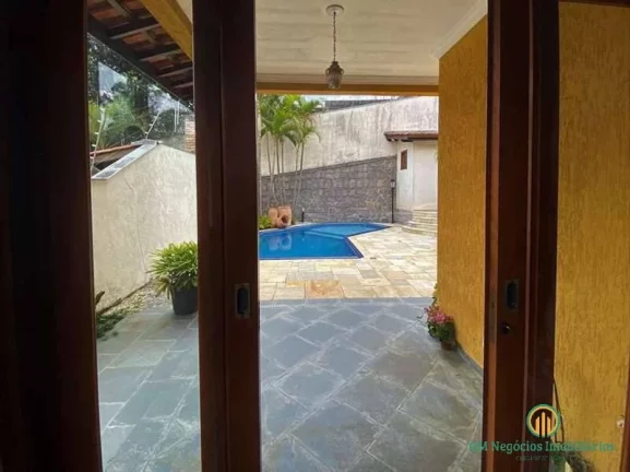 Imagem Casa 3d(1sts) Ótima com lareira, piscina e gourmet!
