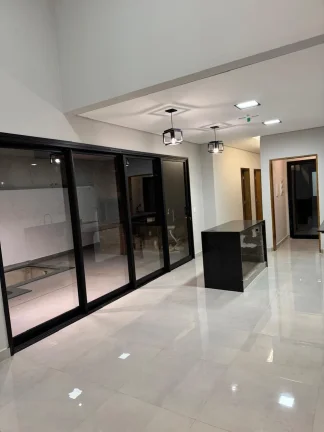 Imagem Casa em Condomínio de Luxo na Vila Nova Sorocaba - 3 Quartos, 1 Suíte, 3 Salas, 3 Banheiros, 1 Vaga - 145m²