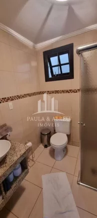 Imagem Sobrado de Alto Padrão, 4 Dormitórios, Sendo 2 Suítes e 1 com Closet, Porteira Fechada, Água Quente na Cozinha, Churrasqueira e fogão à Lenha no Centro de Ribeirão Pires-SP