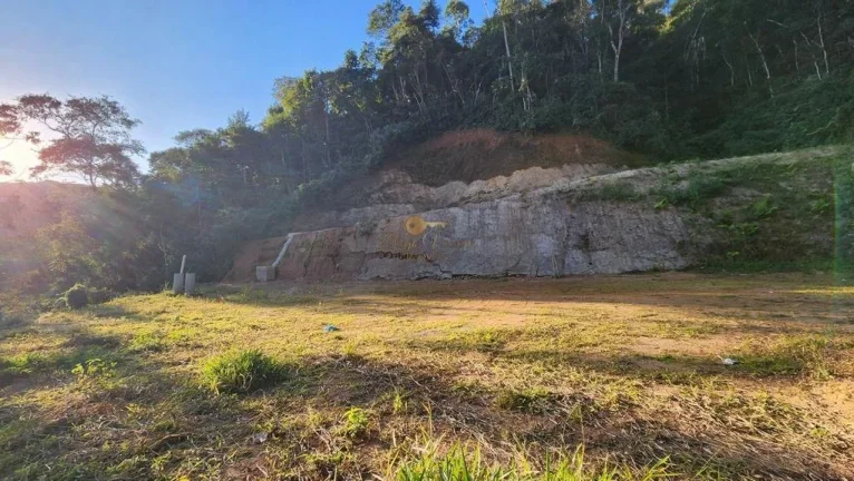Imagem Terreno para Venda em Teresópolis / RJ no bairro Três Córregos