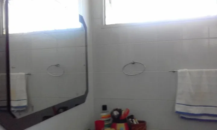 Imagem Casa à venda em Piracicaba. 03 dormitórios com armários embutidos sendo 01 suíte com banheira de...