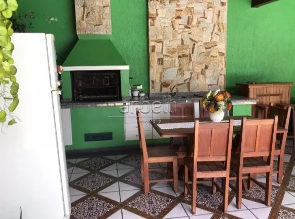 Imagem Sobrado residencial de alto padrão com 408 metros quadrados de área útil em terreno de 477 metros...