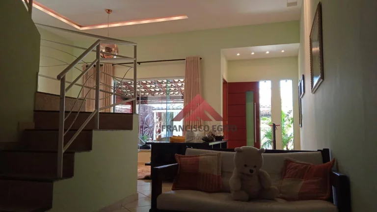 Imagem Casa com 3 dormitórios à venda, 109 m² por R$ 850.000,00 - Piratininga - Niterói/RJ