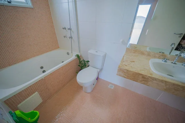 Imagem Casa com 3 dormitórios à venda, 272 m² por R$ 1.800.000,00 - Residencial Valville 2 - Santana de Parnaíba/SP