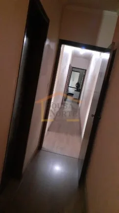 Imagem Sobrado à venda com 115m² de área construída em terreno de 5x25. Conta com sala para dois ambien...